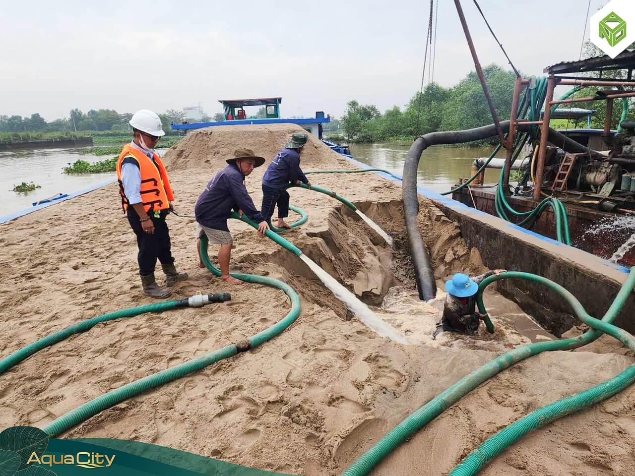 hình ảnh thi công Đảo Phượng Hoàng Aqua City